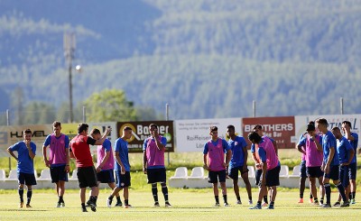 Η απογευματινή προπόνηση στο Λάνγκενφελντ (22/06)