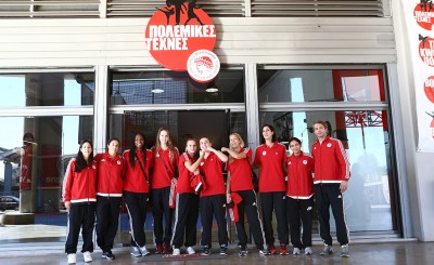 Οι γυναίκες του μπάσκετ στο γυμναστήριο Πολεμικών τεχνών