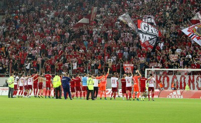 Πάρτι στο χορτάρι, πάρτι και στην εξέδρα!