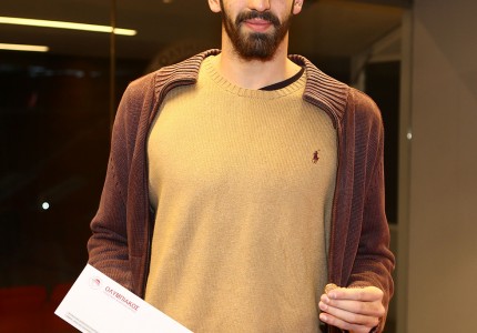 Ο Ερασιτέχνης έκοψε την πρωτοχρονιάτικη πίτα