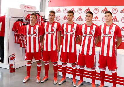 Κάνει... πάταγο η νέα φανέλα! (photos, videos)