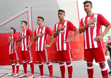 Κάνει... πάταγο η νέα φανέλα! (photos, videos)