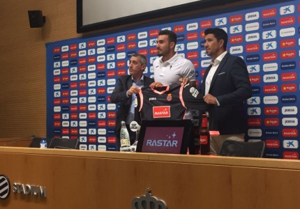 Η πρώτη φωτό του Ρομπέρτο στο γήπεδο της Εσπανιόλ!