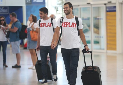 Αναχώρησε για το πρώτο βήμα (photos)