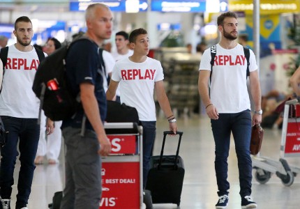 Αναχώρησε για το πρώτο βήμα (photos)