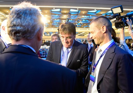 Νέος πρόεδρος της UEFA ο Τσέφεριν (photos)