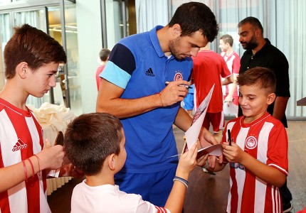 Λατρεία για τους 