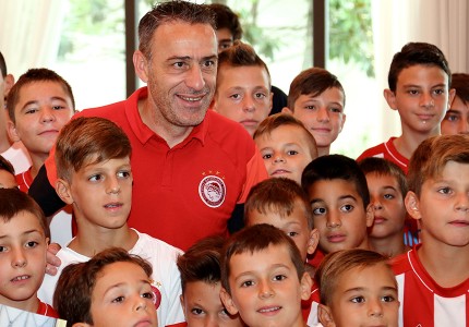 Λατρεία για τους 