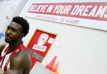 Μία παρέα, μία οικογένεια