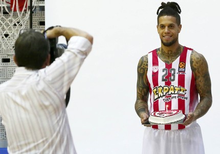 Μία παρέα, μία οικογένεια