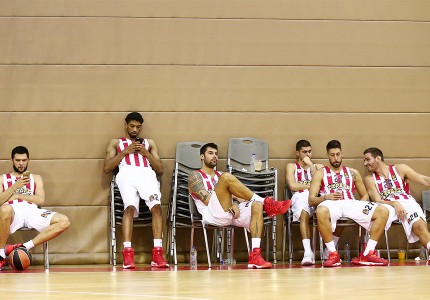 Μία παρέα, μία οικογένεια