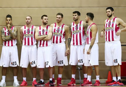 Μία παρέα, μία οικογένεια