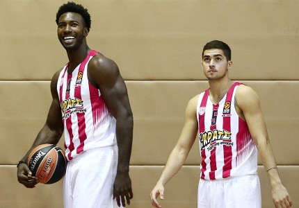 Μία παρέα, μία οικογένεια