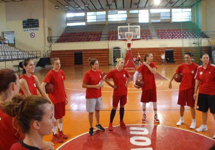 Προπόνηση με νέα πρόσωπα (photos)