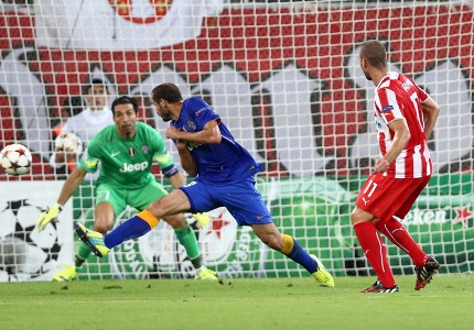 Προσκύνησε (και) η 