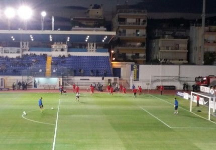 Άναψαν οι προβολείς και... προθέρμανση