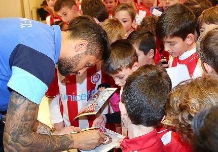 Θρυλική υποδοχή από τη Σχολή Ιωαννίνων! (photos)