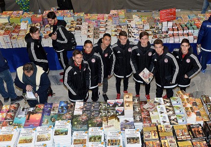 Η Ακαδημία του Ολυμπιακού στο Μπαζάρ Βιβλίου! (video)