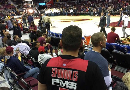 Είδε Λεμπρόν με φανέλα Σπανούλη! (photos)