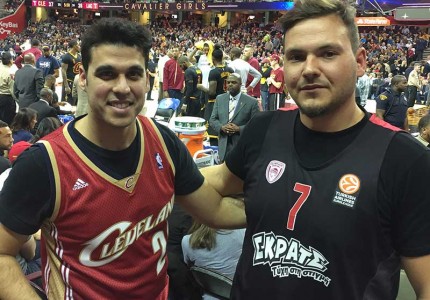 Είδε Λεμπρόν με φανέλα Σπανούλη! (photos)