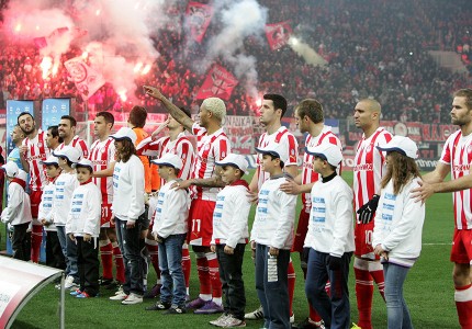 Χάθηκε η μπάλα και η ΑΕΚ! (photos, video)