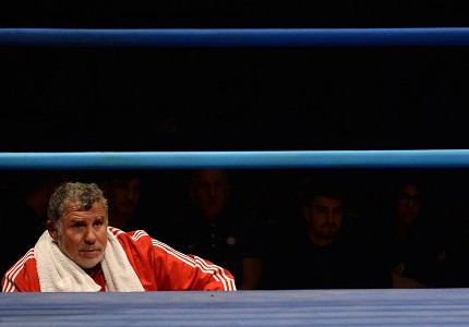 Θρύλος και στην Πυγμαχία! (photos)