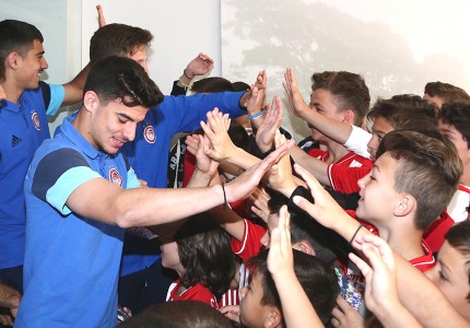 Δίπλα στα ινδάλματά τους (photos)