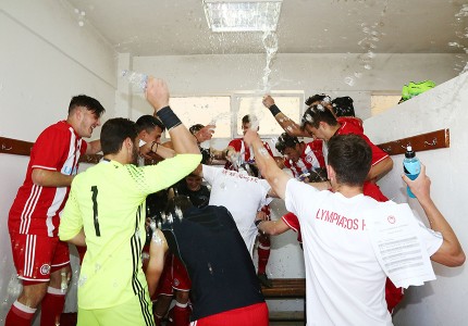 Πανηγύρισαν την επιτυχία τους (photos)