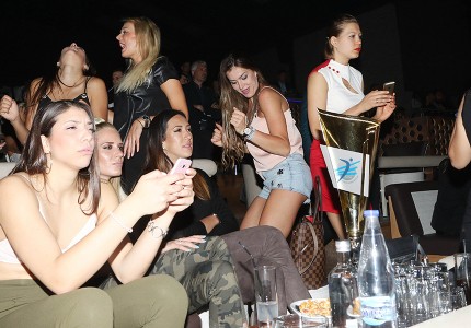 Έτσι γλεντάει ο Πειραιάς (photos)