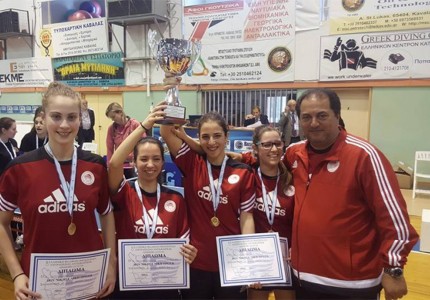 Το σήκωσαν Έφηβοι και Νεανίδες!