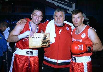 Θρύλος και στην Πυγμαχία! (photos)