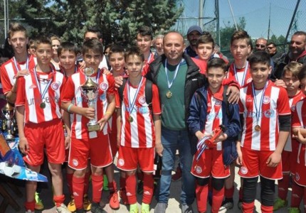 Σάρωσαν οι Σχολές του Ολυμπιακού στο τουρνουά της Θεσσαλονίκης