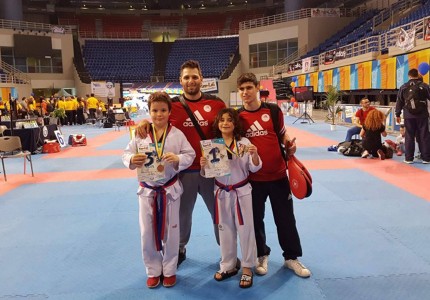 Τρία χρυσά, ένα χάλκινο