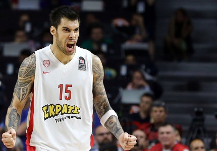 Βασίλη, κοίτα τι έκανες... (photos, video)