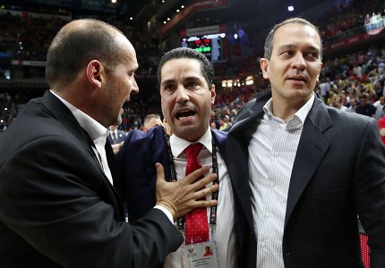 Βασίλη, κοίτα τι έκανες... (photos, video)