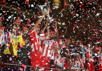 Κύπελλο με ένα έργο τέχνης! (photos, video)