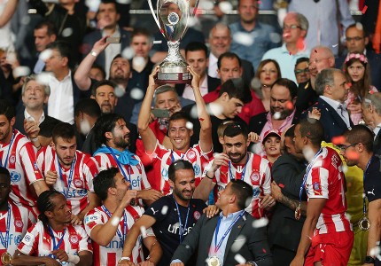 Κύπελλο με ένα έργο τέχνης! (photos, video)