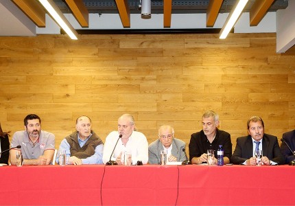 Κάτω τα χέρια από τον Γίγαντα Ολυμπιακό!