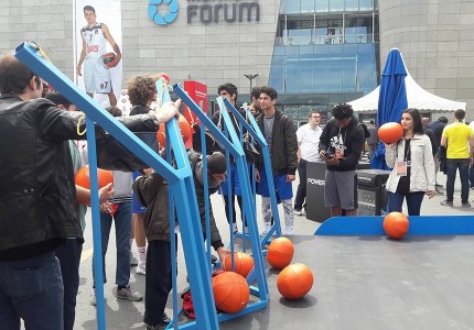 Μικρό το ενδιαφέρον στην Fanzone (video+photos)