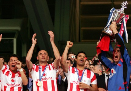 Ψυχωμένος ο Θρύλος, 