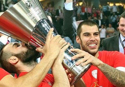 Το πιο ΑΝΤΡΙΚΟ ευρωπαϊκό στην ιστορία (photos, video)