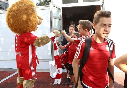 Εκατοντάδες παιδιά στο summer camp (photos)