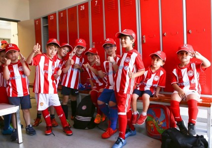 Εκατοντάδες παιδιά στο summer camp (photos)