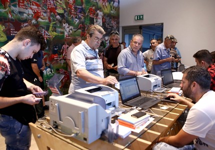 Ο κόσμος του Θρύλου, κλείνει θέση στον Ναό! (Photos)
