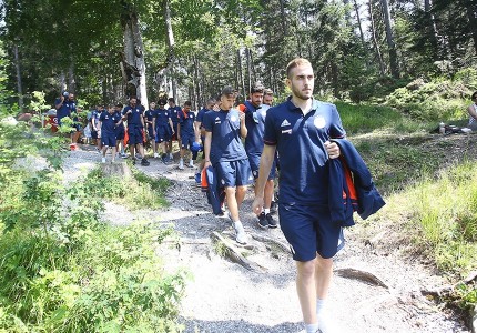 Το οικογενειακό γεύμα του Θρύλου (photos)