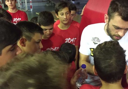 Ο Μάντζαρης στο summer camp του Θρύλου (photos)