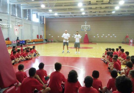 Ο Μάντζαρης στο summer camp του Θρύλου (photos)