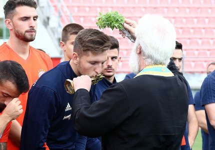Ο αγιασμός του Θρύλου (Photos)