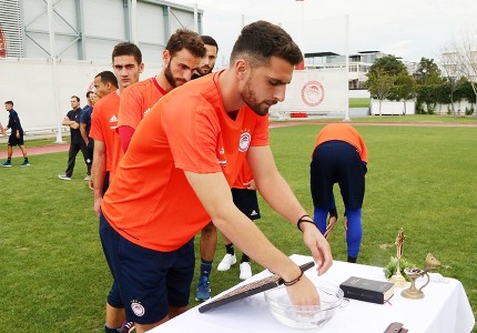 Ο αγιασμός του Θρύλου (Photos)