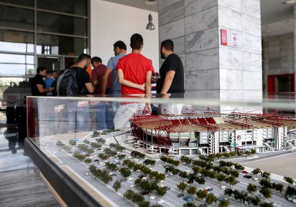 Ουρές και σήμερα στο Ναό (photos)